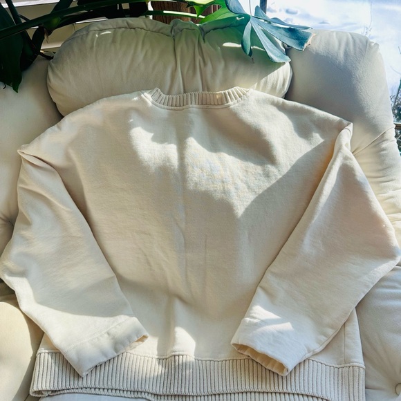 Zara Peanuts Snoopy Sweatshirt - Picture 3 of 4